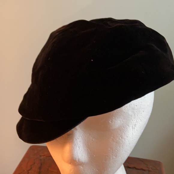 Vintage Black Velvet hat cap by Caprice Original - Picture 2 of 9
